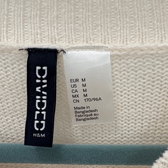 H&M Cream and Gray Knit Sweater - Picture 2 of 6